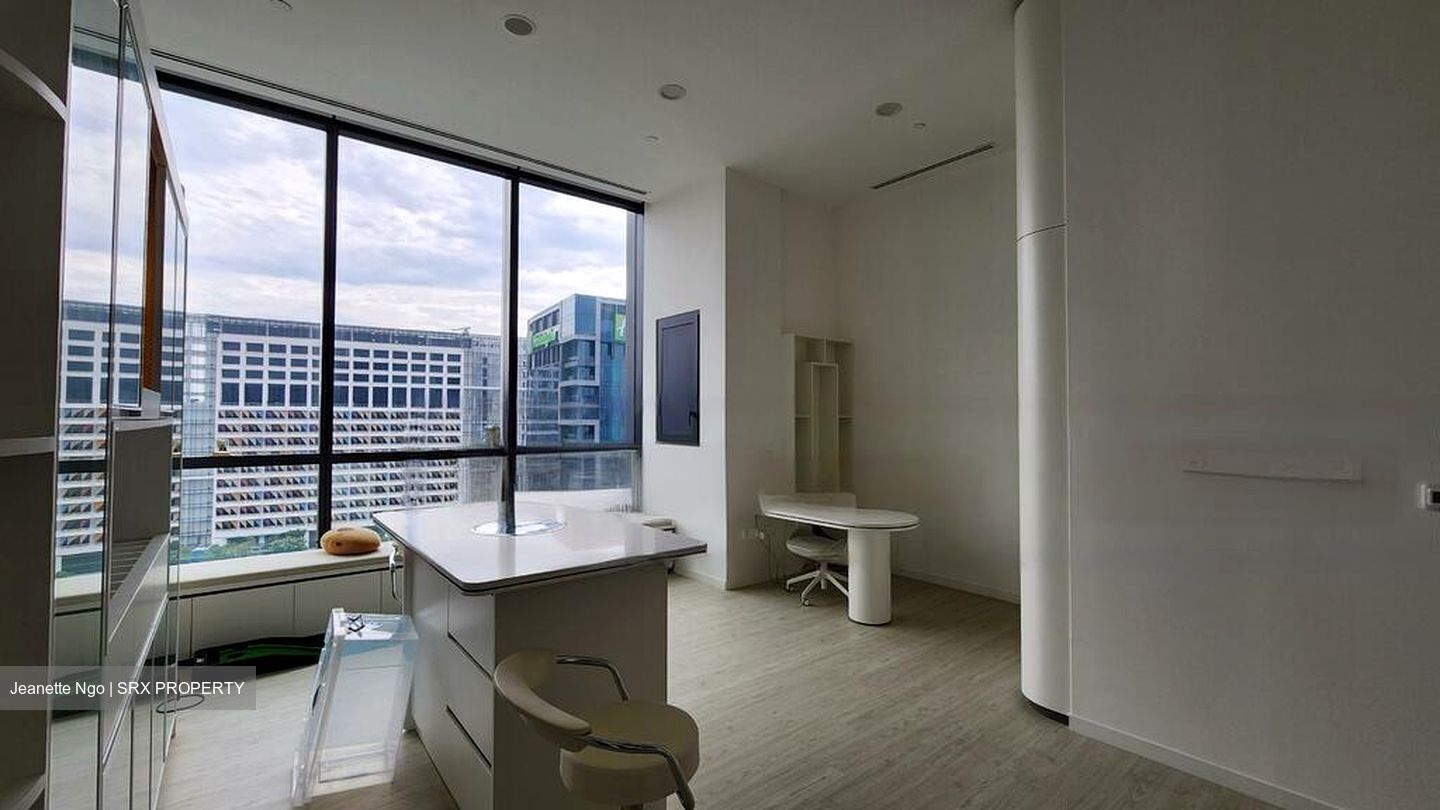 Centrium Square (D8), Office #454360851